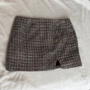 Chic Tweed Mini Skirt with Button Details